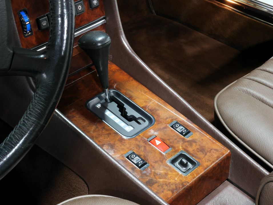 1987 Mercedes-Benz 560 SL