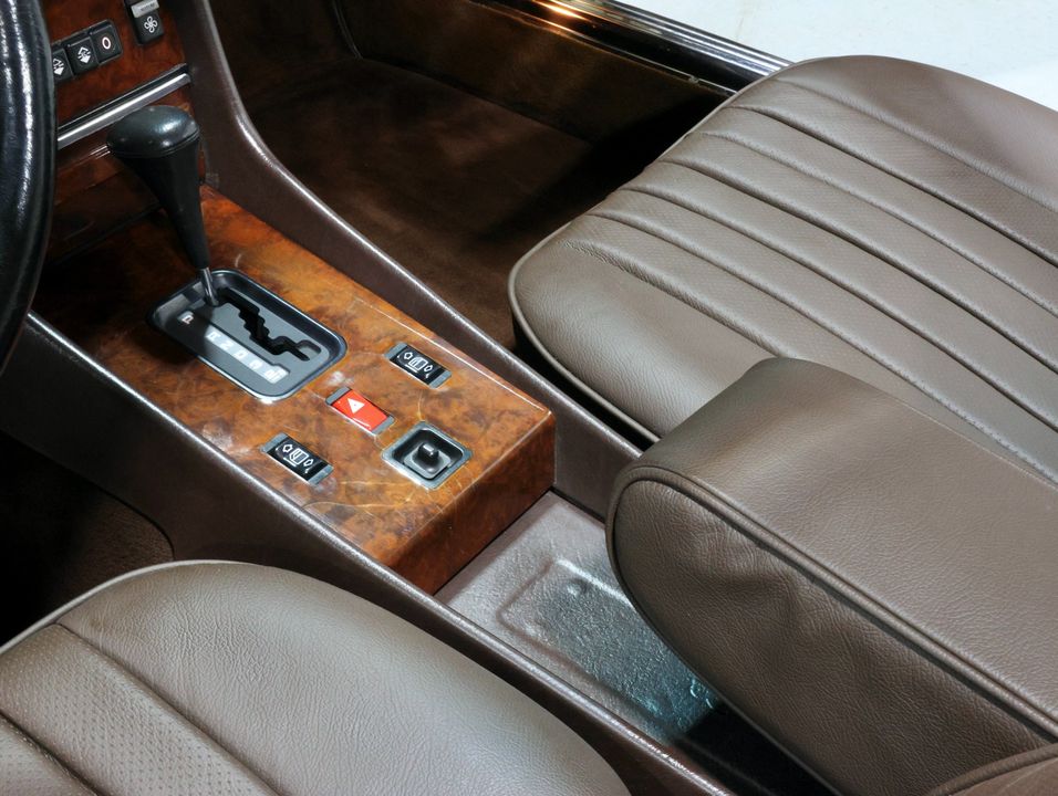 1987 Mercedes-Benz 560 SL