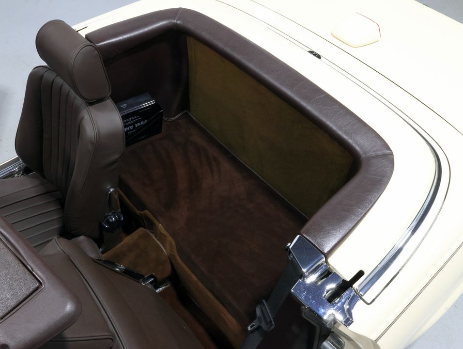 1987 Mercedes-Benz 560 SL