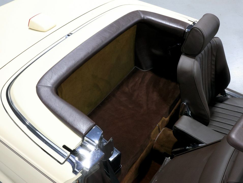 1987 Mercedes-Benz 560 SL