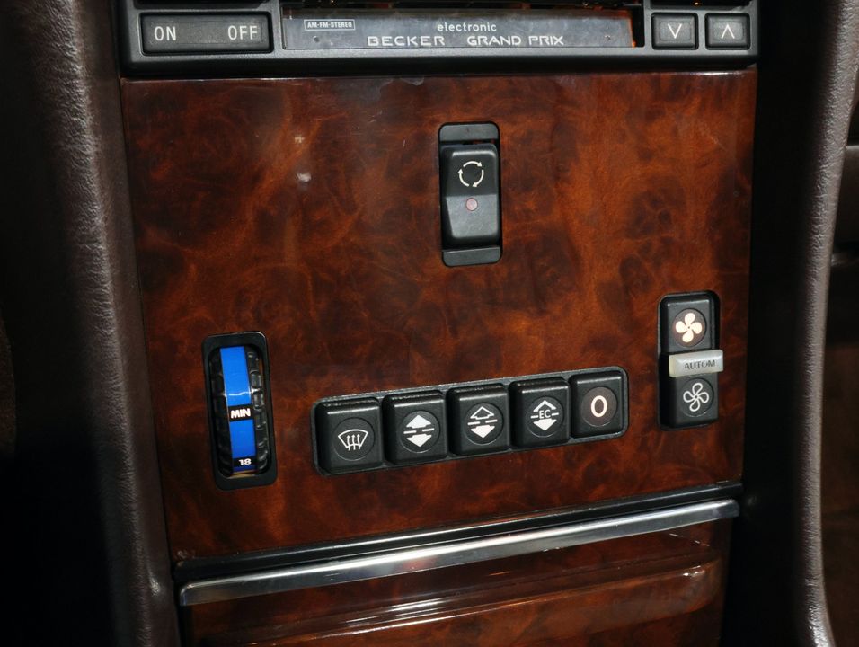 1987 Mercedes-Benz 560 SL