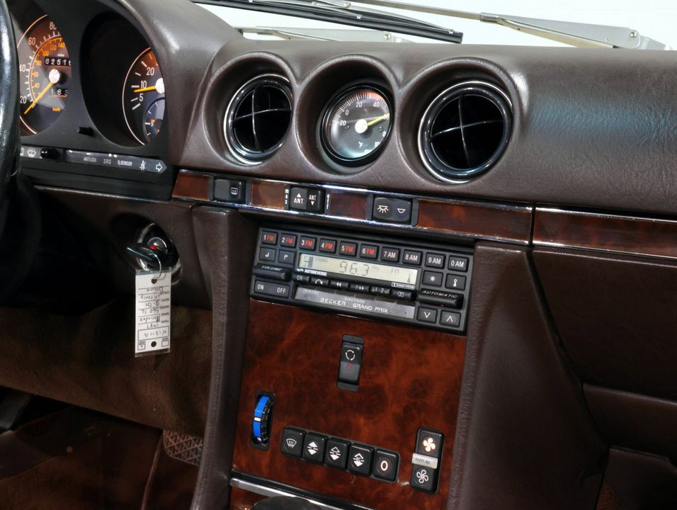 1987 Mercedes-Benz 560 SL