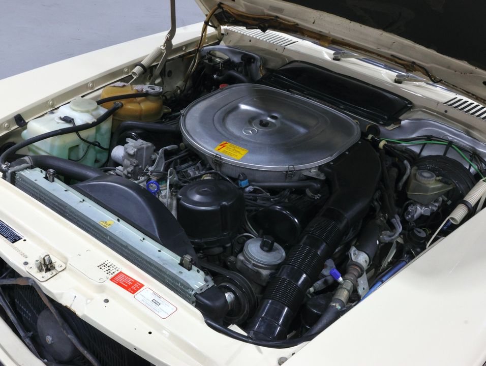 1987 Mercedes-Benz 560 SL
