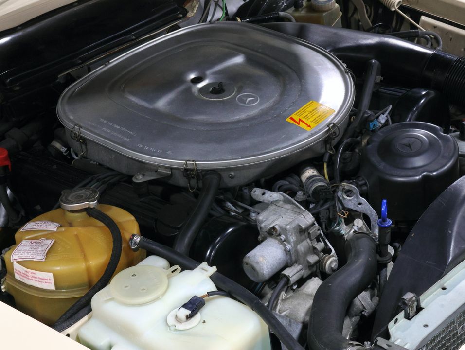 1987 Mercedes-Benz 560 SL