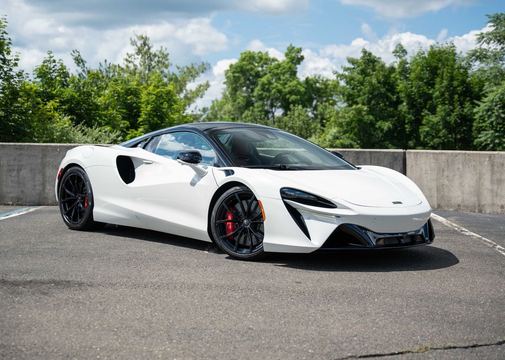 2025 McLaren Artura Spider