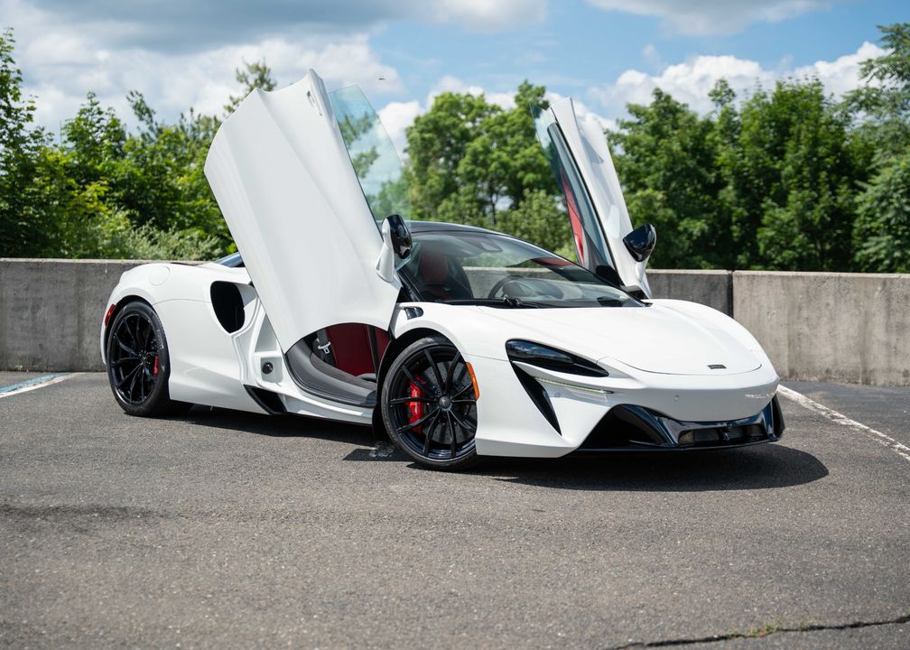 2025 McLaren Artura Spider