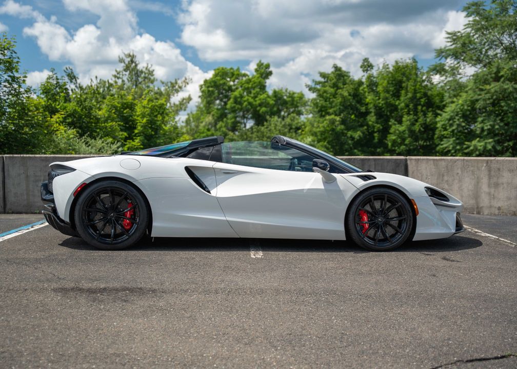 2025 McLaren Artura Spider