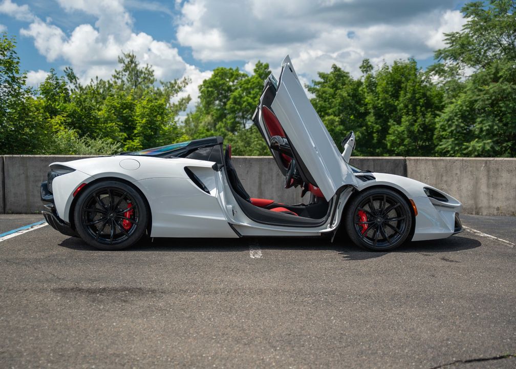 2025 McLaren Artura Spider
