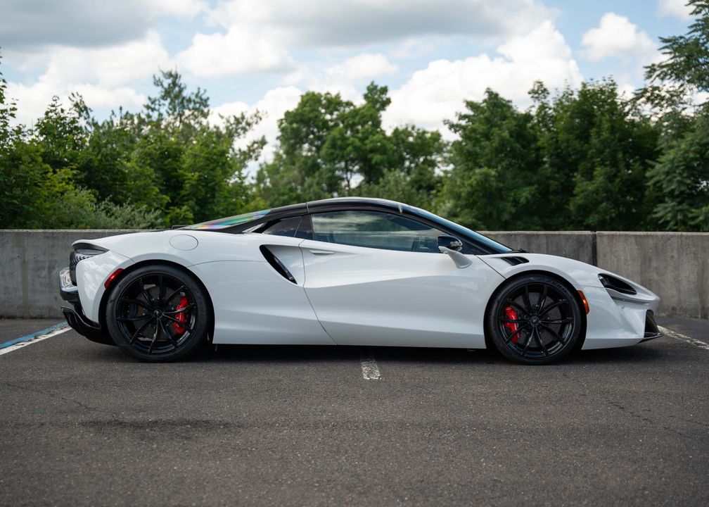 2025 McLaren Artura Spider