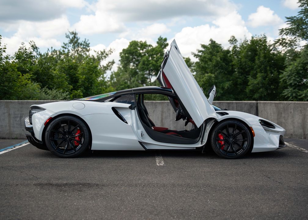 2025 McLaren Artura Spider