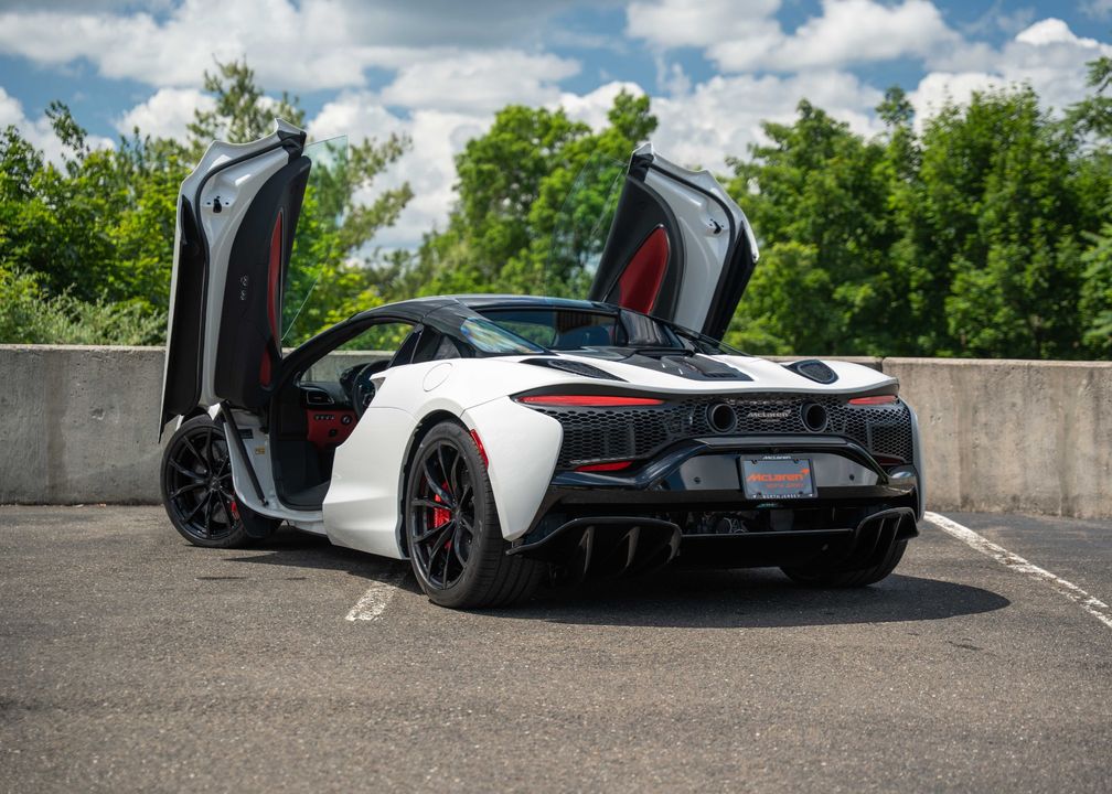 2025 McLaren Artura Spider