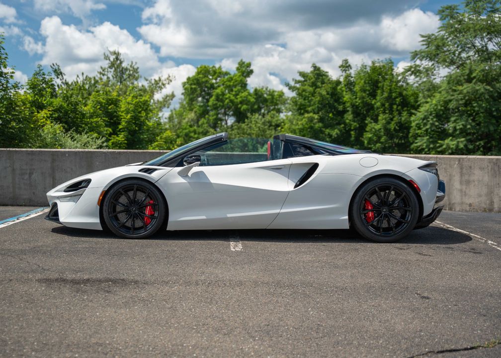 2025 McLaren Artura Spider