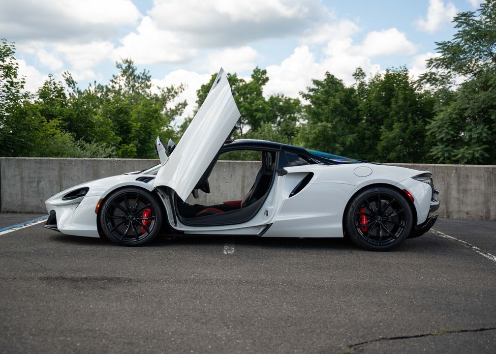 2025 McLaren Artura Spider
