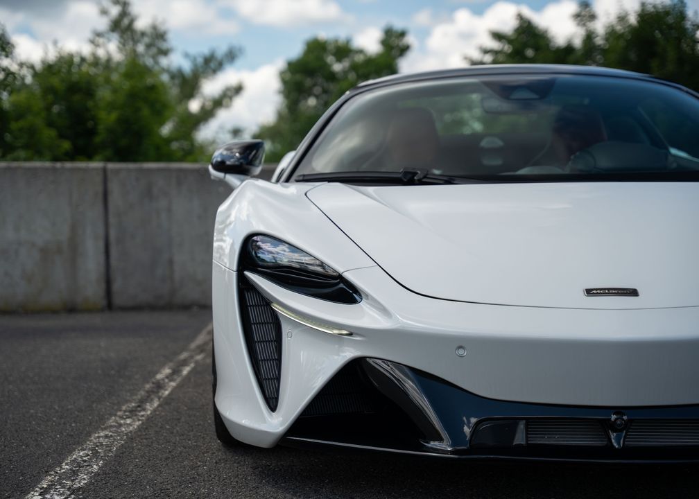 2025 McLaren Artura Spider