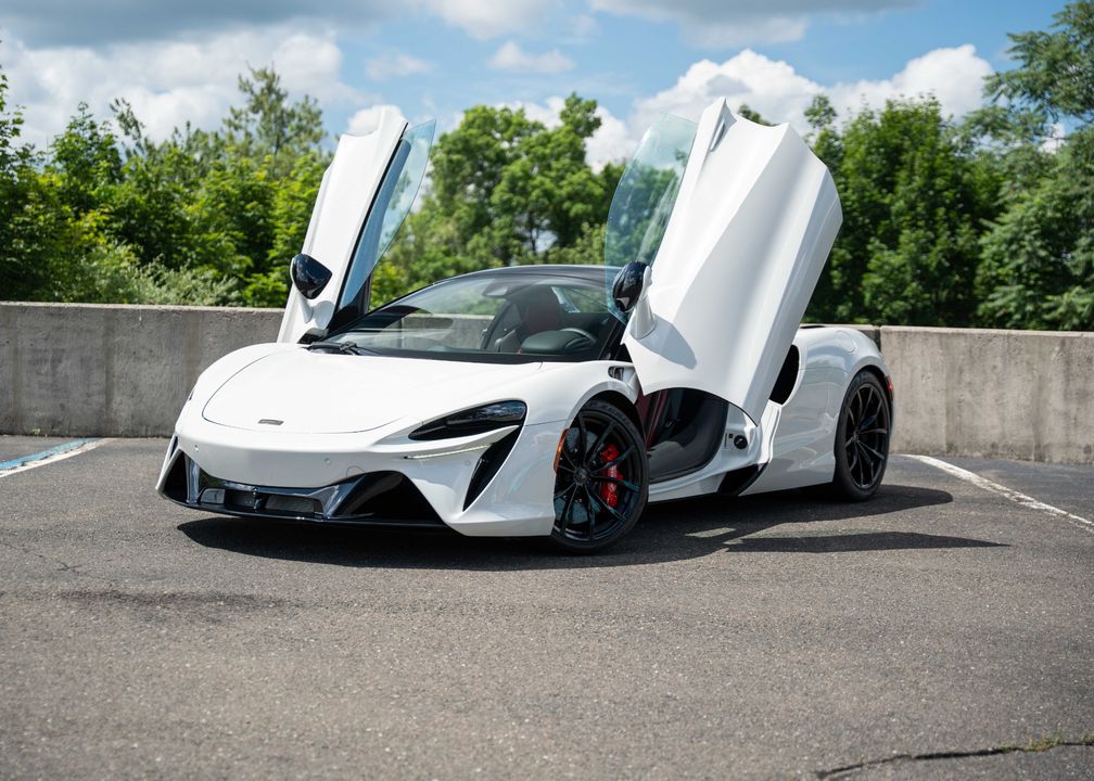 2025 McLaren Artura Spider