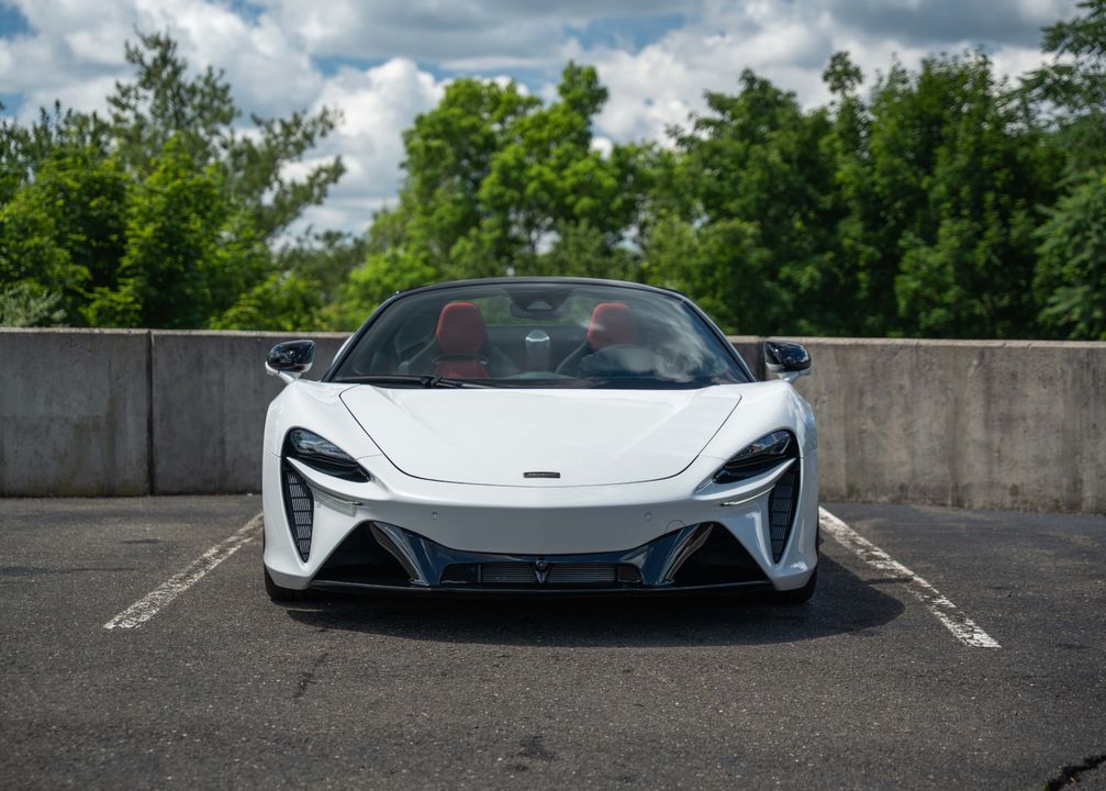 2025 McLaren Artura Spider