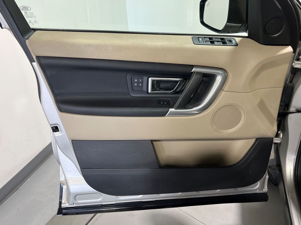 2017 Land Rover Discovery Sport HSE AWD 3rd Row
