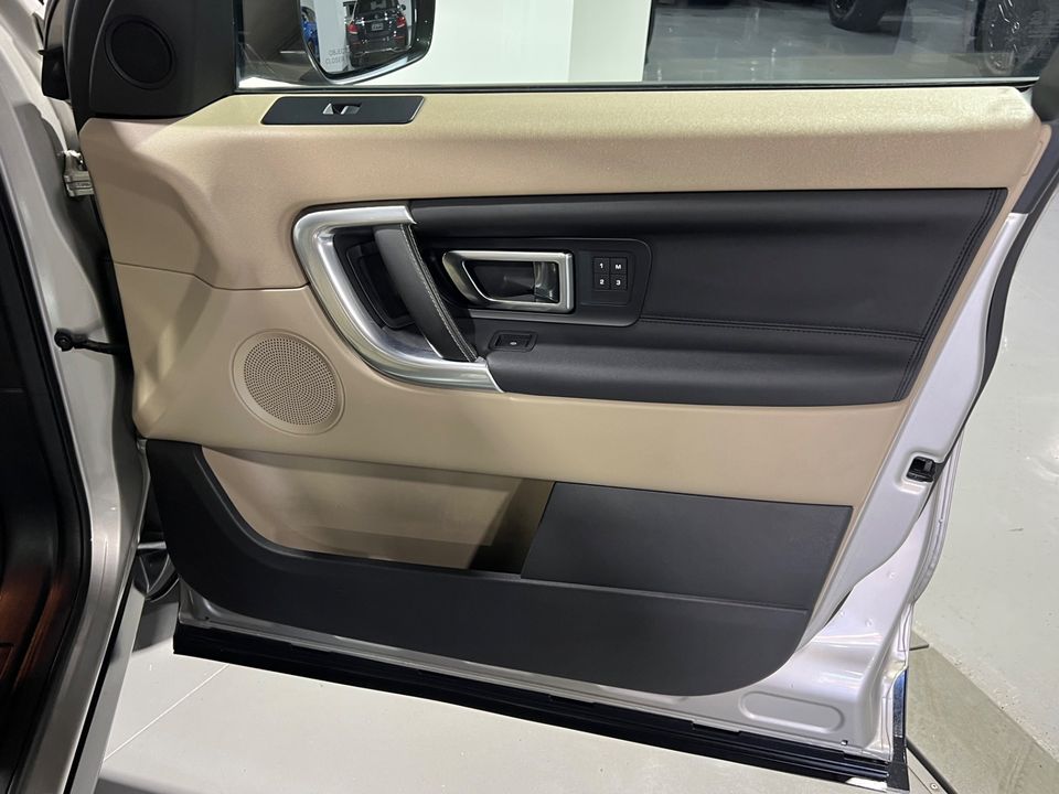 2017 Land Rover Discovery Sport HSE AWD 3rd Row