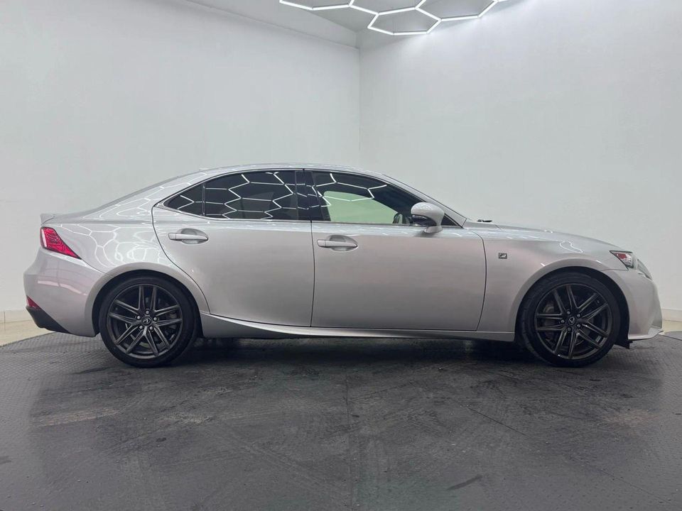 2016 Lexus IS