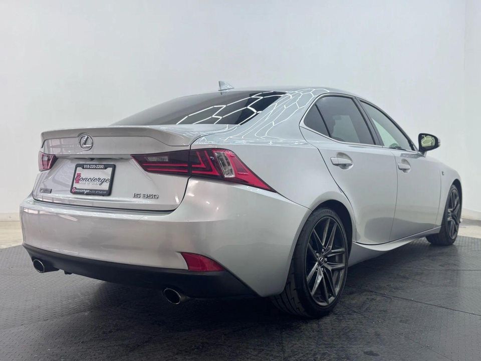 2016 Lexus IS