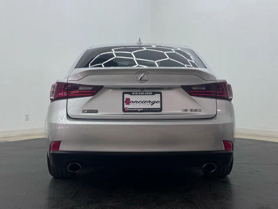 2016 Lexus IS