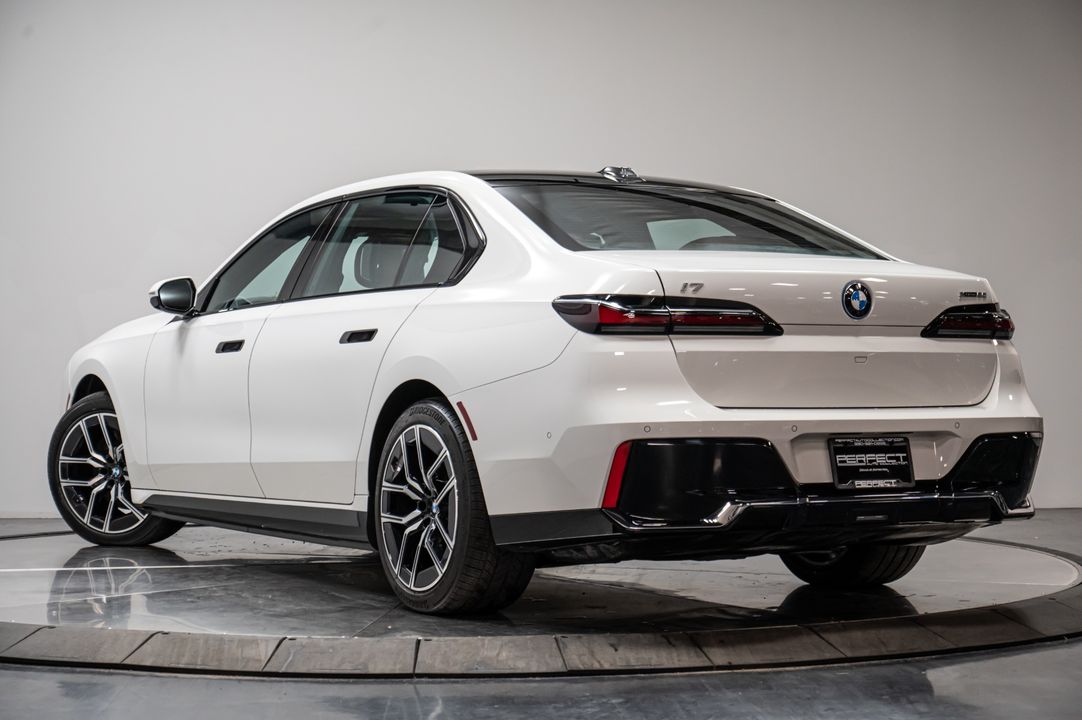 2023 BMW i7