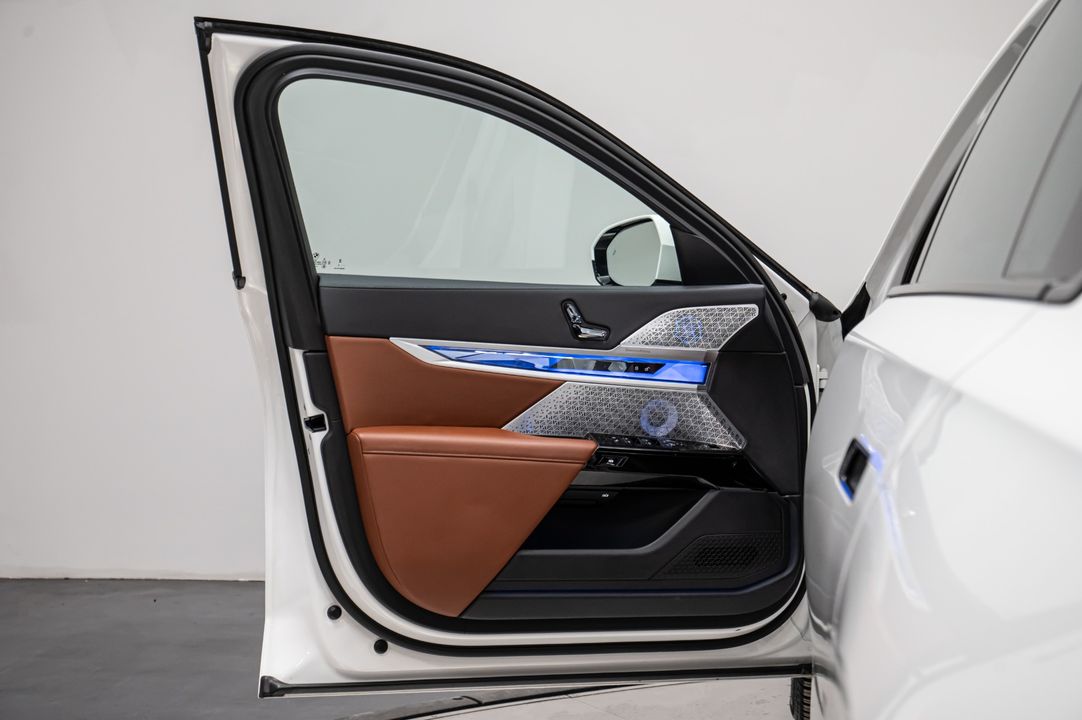 2023 BMW i7