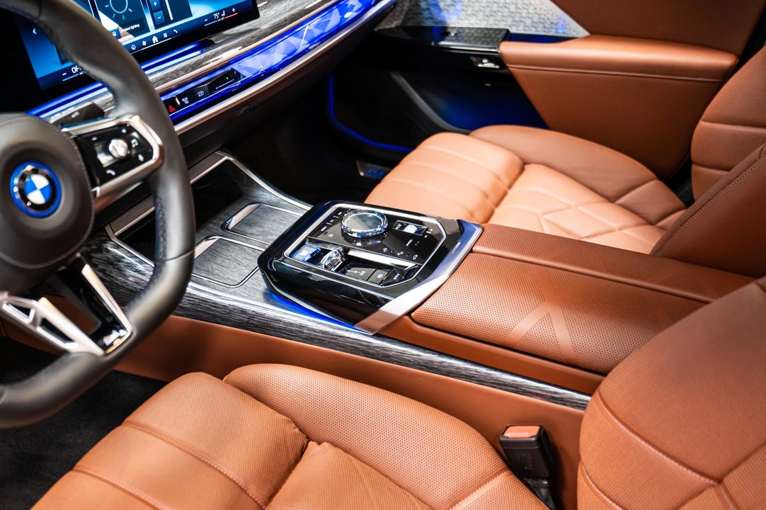 2023 BMW i7