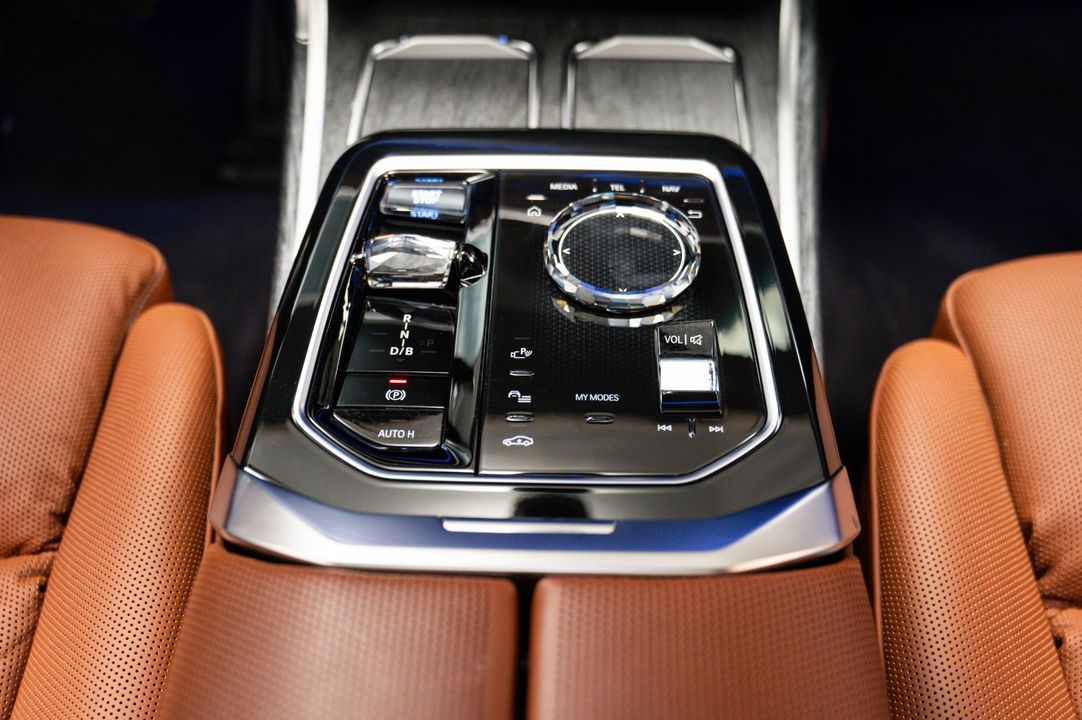 2023 BMW i7