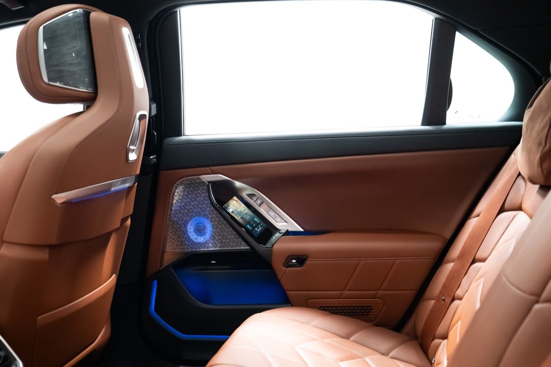 2023 BMW i7