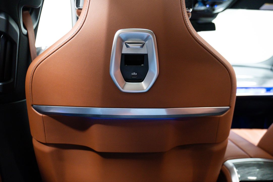 2023 BMW i7