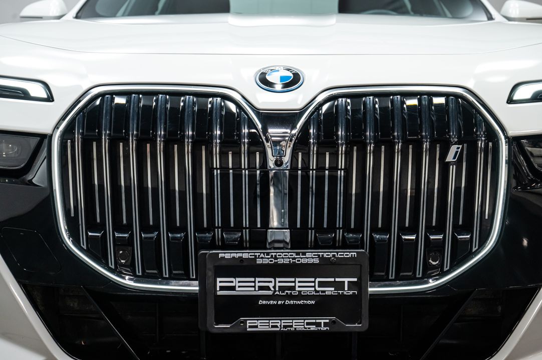 2023 BMW i7
