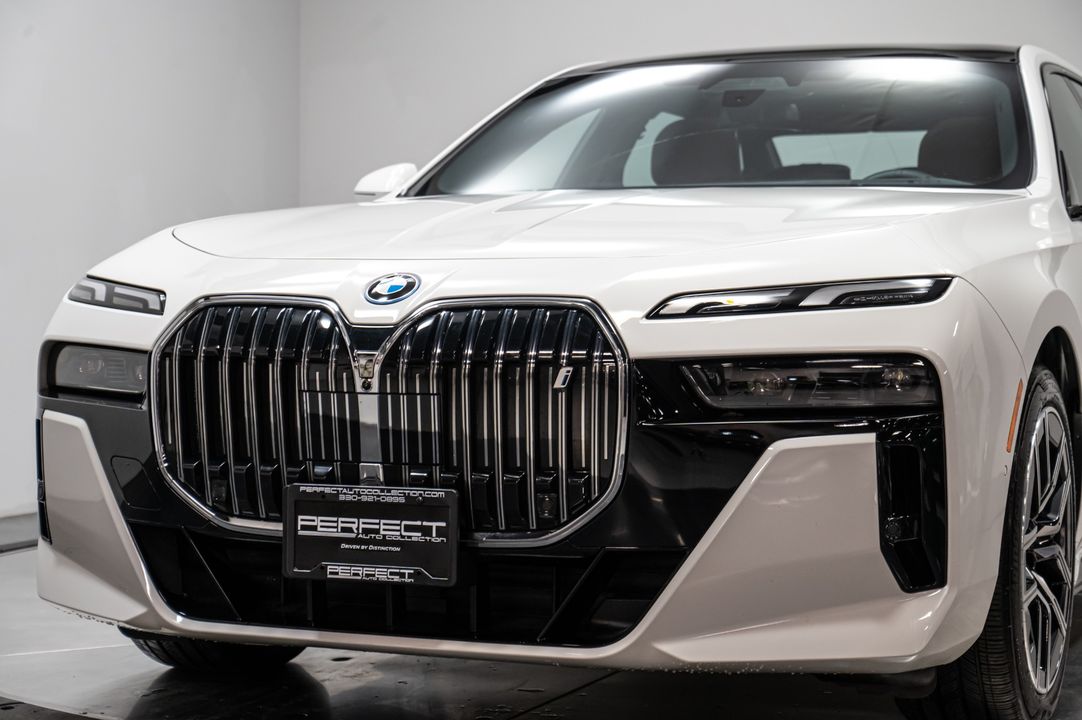 2023 BMW i7