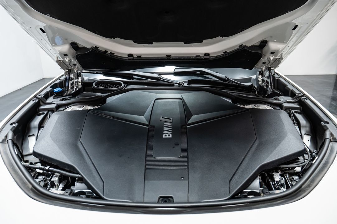 2023 BMW i7