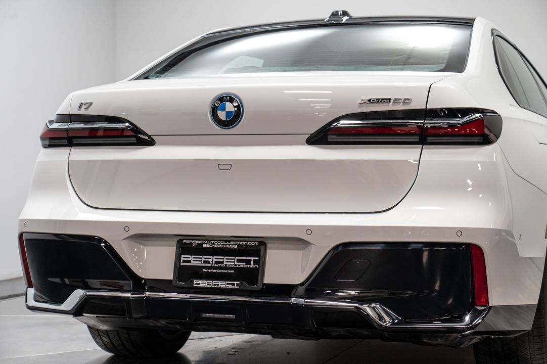 2023 BMW i7
