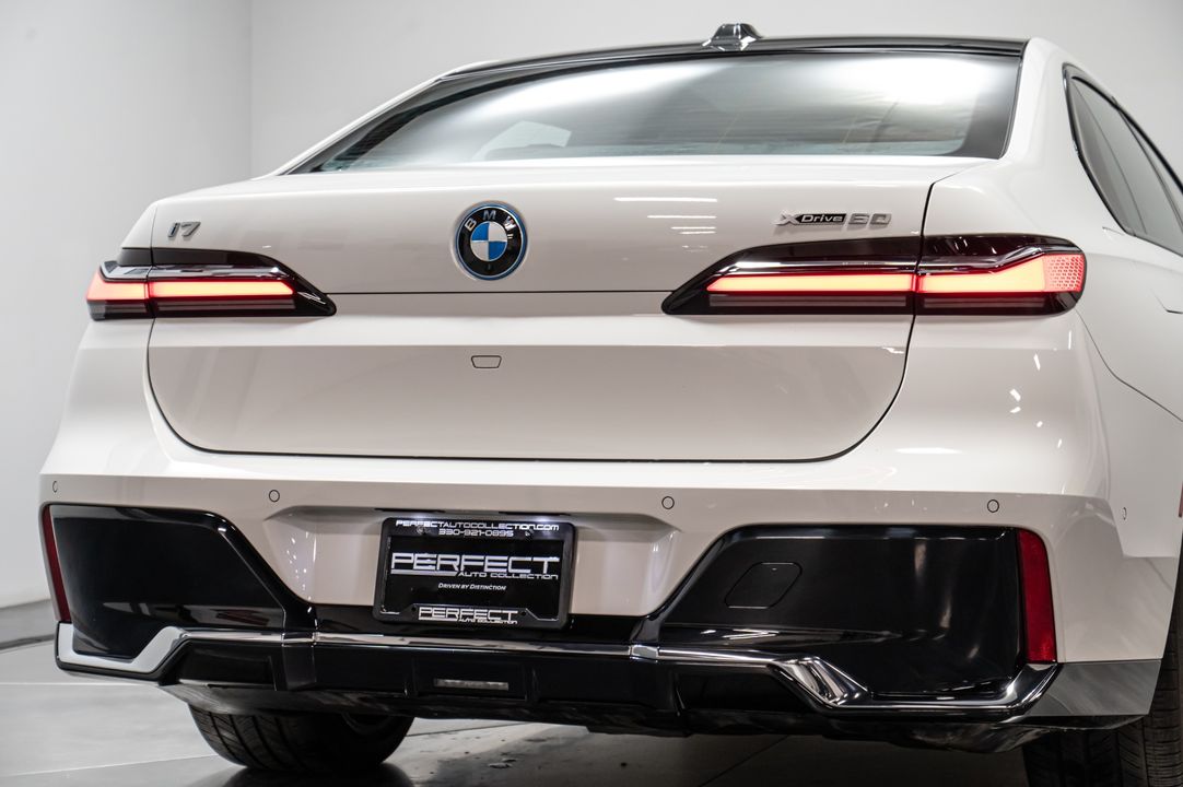 2023 BMW i7