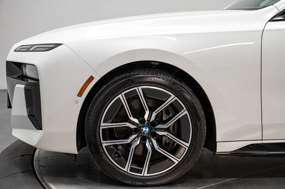 2023 BMW i7