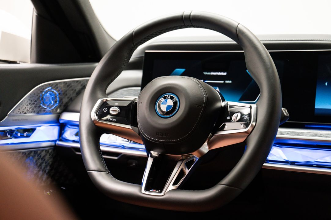 2023 BMW i7