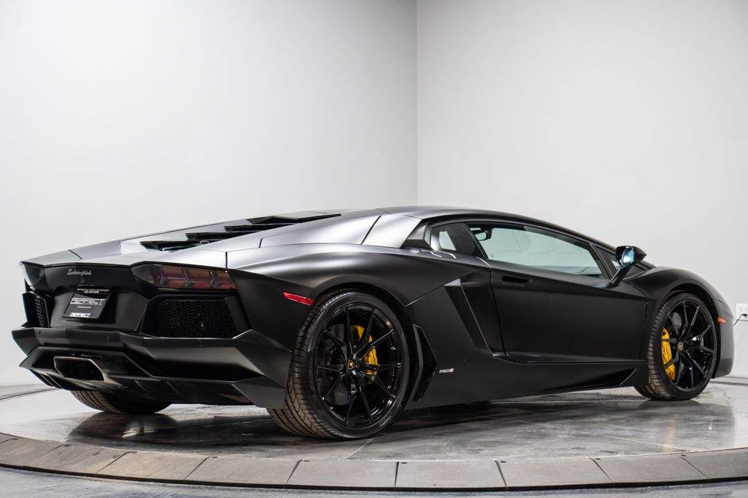 2014 Lamborghini Aventador