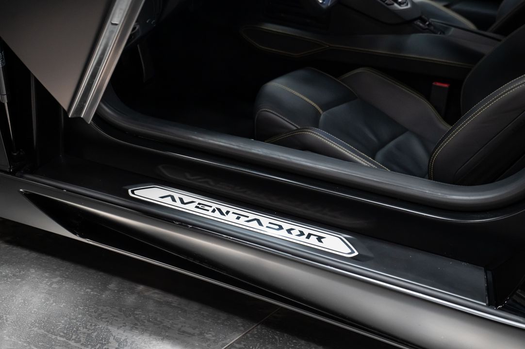 2014 Lamborghini Aventador