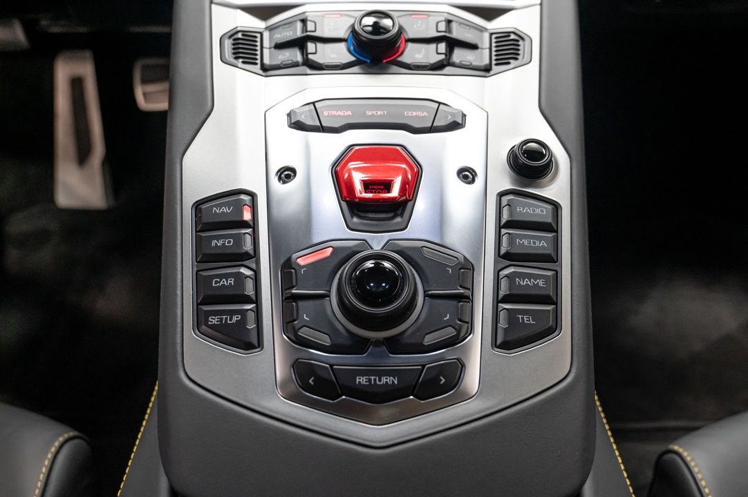 2014 Lamborghini Aventador