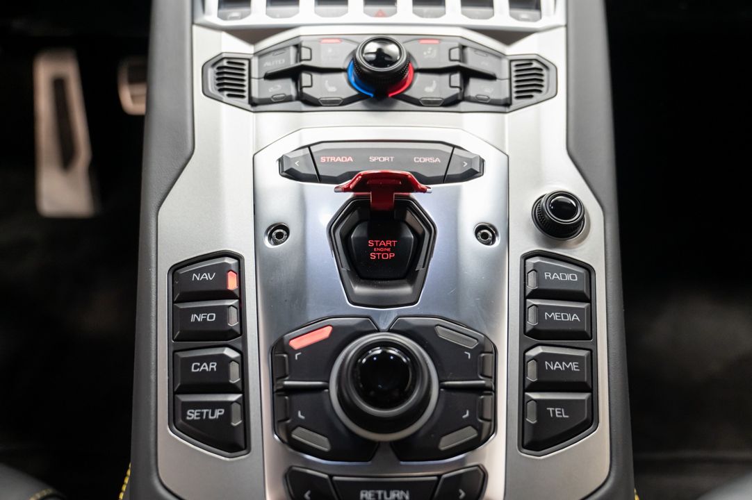 2014 Lamborghini Aventador