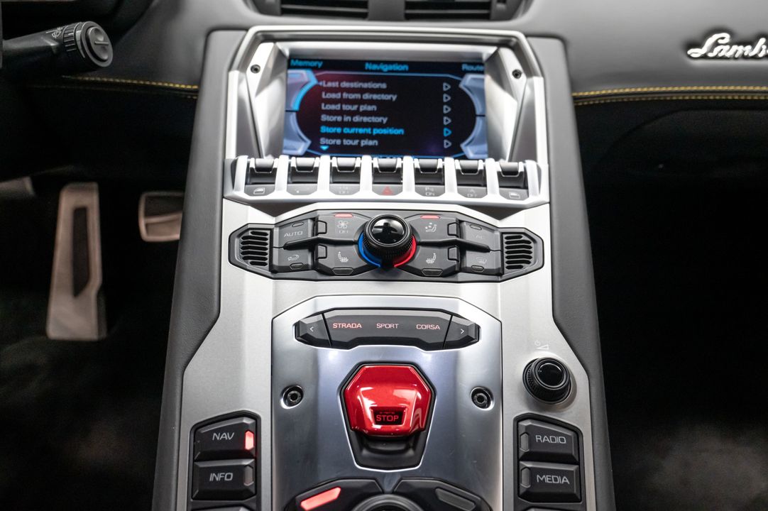 2014 Lamborghini Aventador