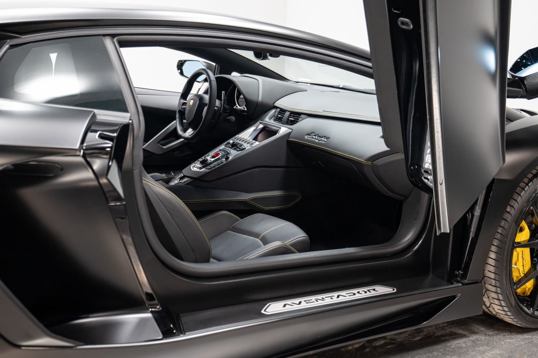 2014 Lamborghini Aventador