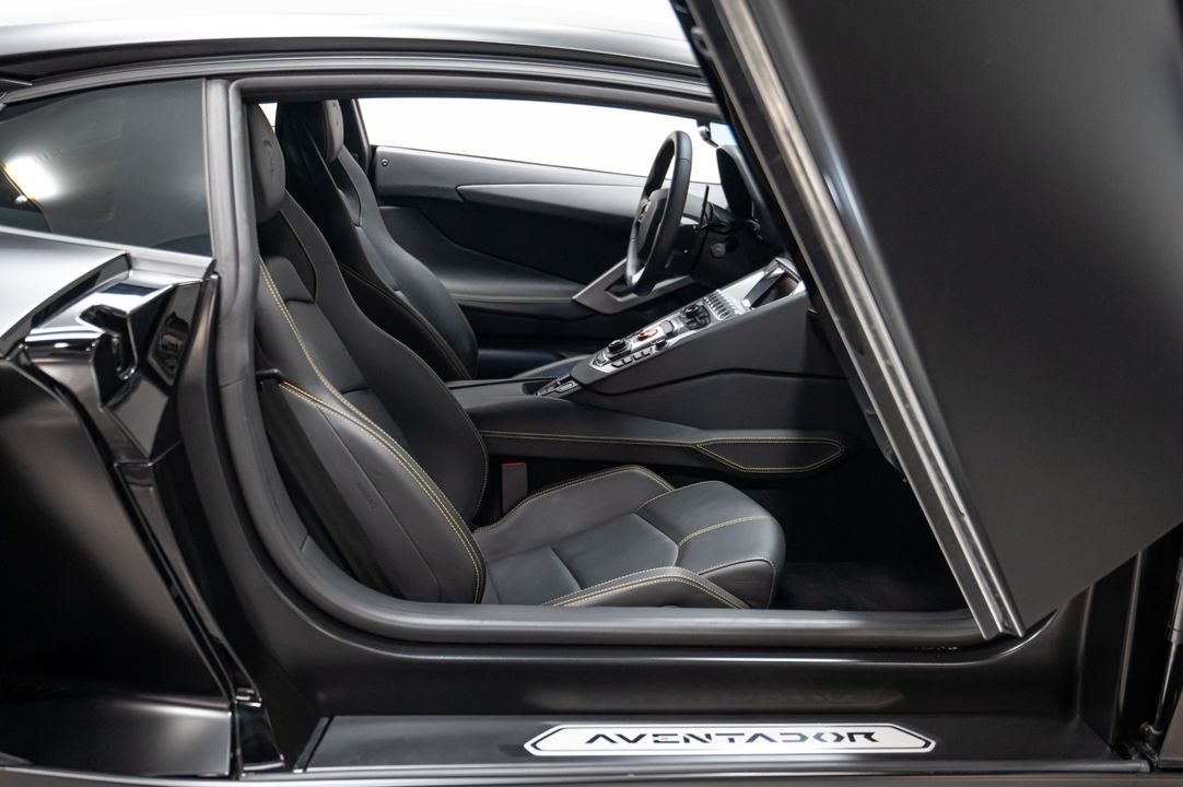 2014 Lamborghini Aventador