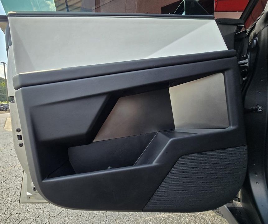 2024 Tesla Cybertruck