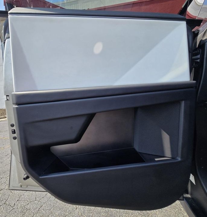 2024 Tesla Cybertruck