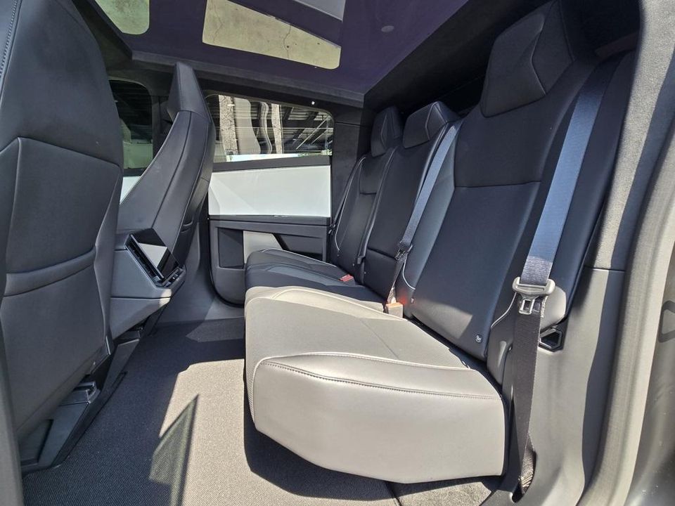 2024 Tesla Cybertruck