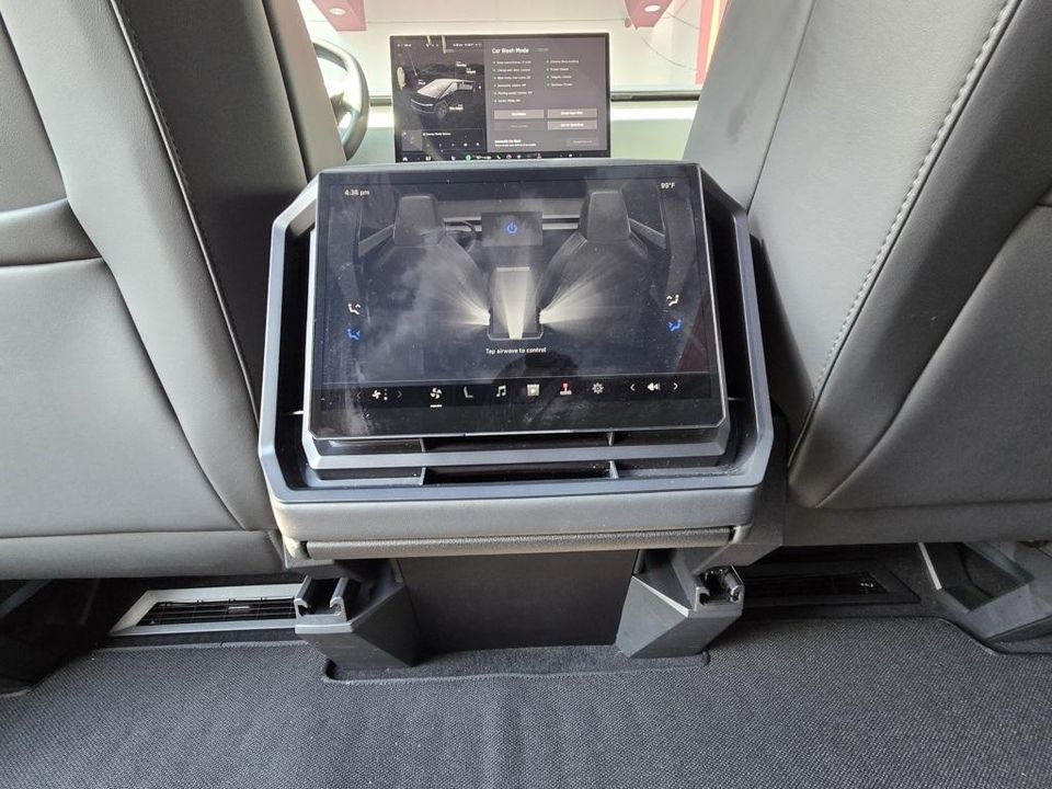 2024 Tesla Cybertruck
