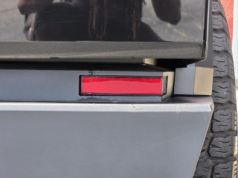 2024 Tesla Cybertruck